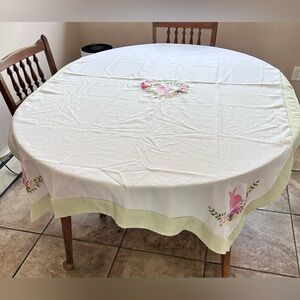 Easter Bunny Tablecloth Embroidered Appliqué White Green 68" x 51"